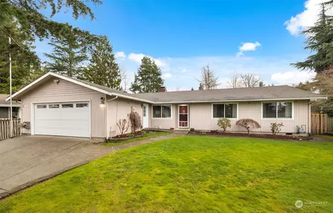 935 S 240th Pl, Des Moines, WA 98198