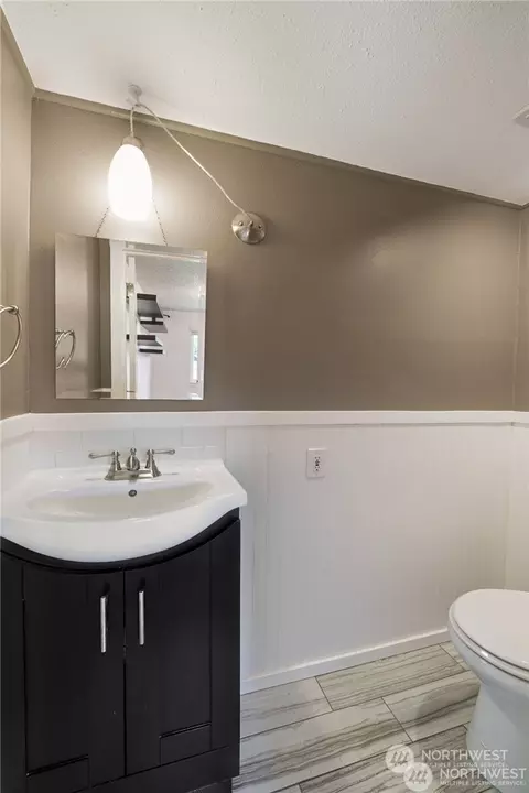 Bath - 2507 Harmony Ln, Enumclaw, WA 98022 photo 1 of 2