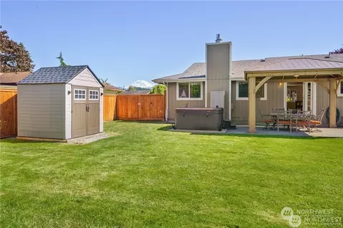 Exterior - 2507 Harmony Ln, Enumclaw, WA 98022 photo 6 of 8