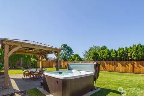 Exterior - 2507 Harmony Ln, Enumclaw, WA 98022 photo 5 of 8