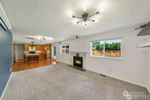 Living - 2507 Harmony Ln, Enumclaw, WA 98022 photo 2 of 2