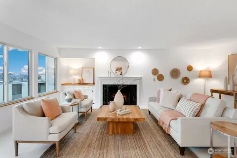 3630 26th Pl W #201C, Seattle, WA 98199