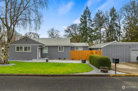 585 SW 16th St, Chehalis, WA 98532