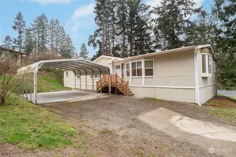 1935 NE Sipes Ln, Bremerton, WA 98311