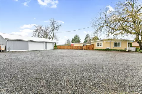 Exterior - 499 E Pole Rd, Lynden, WA 98264 photo 9 of 10