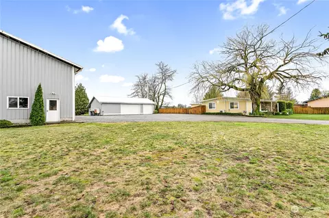 Exterior - 499 E Pole Rd, Lynden, WA 98264 photo 8 of 10