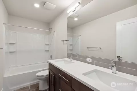 Bath - 17916 3rd Pl W, Bothell, WA 98012 photo 8 of 8