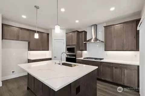 Kitchen - 17916 3rd Pl W, Bothell, WA 98012 photo 3 of 6