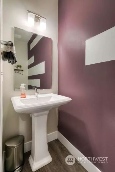 Bath - 302 179th Pl SW, Bothell, WA 98012 photo 1 of 4