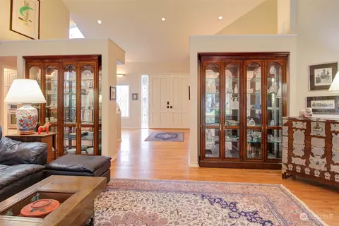 Entry Way - 2027 148th St SE, Mill Creek, WA 98012 photo 3 of 6