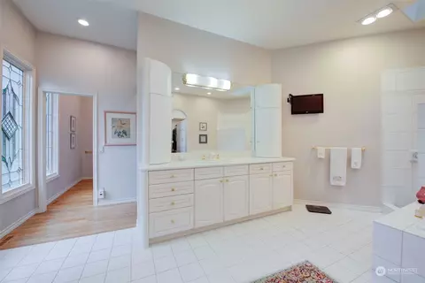 Bath - 2027 148th St SE, Mill Creek, WA 98012 photo 2 of 4