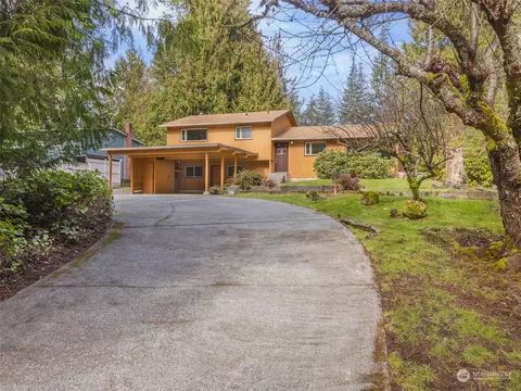 1423 Eckard Ave, Port Angeles, WA 98362