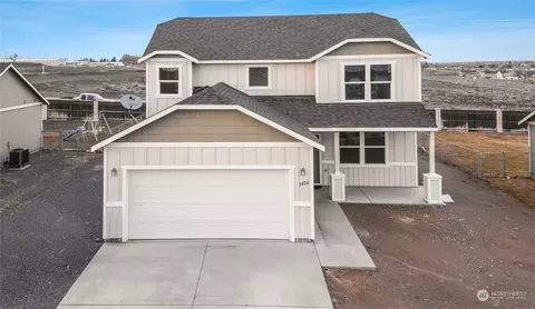 1406 W Tennessee Dr, Moses Lake, WA 98837