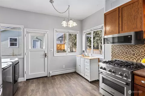 Kitchen - 3706 Wetmore Ave, Everett, WA 98201 photo 3 of 3