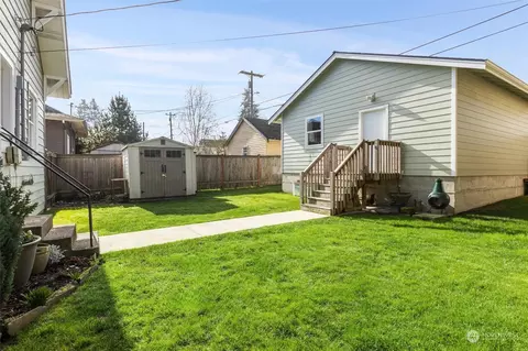 Exterior - 3706 Wetmore Ave, Everett, WA 98201 photo 5 of 8