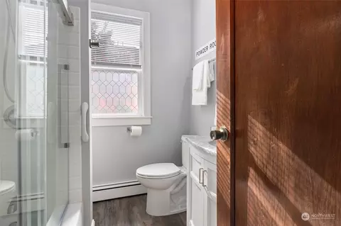 Bath - 3706 Wetmore Ave, Everett, WA 98201 photo 1 of 1
