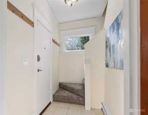 Entry Way - 3706 Wetmore Ave, Everett, WA 98201 photo 1 of 1