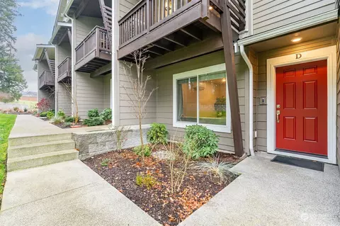 17527 110th Ave E #D, Puyallup, WA 98374