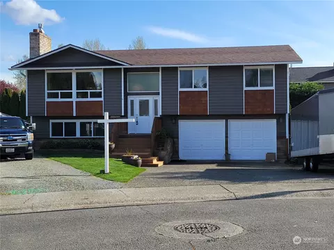 956 Anacortes Ct NE, Renton, WA 98059