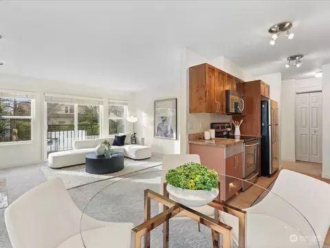 1122 10th Ave E #103, Seattle, WA 98102 photo 9