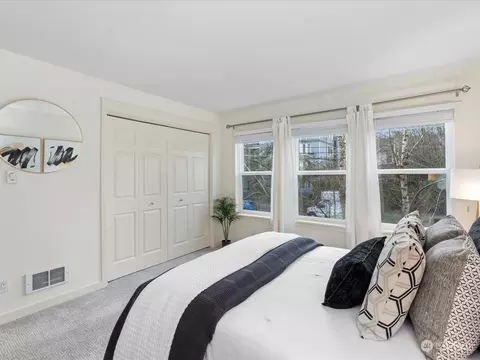 1122 10th Ave E #103, Seattle, WA 98102 photo 15