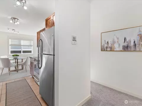 1122 10th Ave E #103, Seattle, WA 98102 photo 5