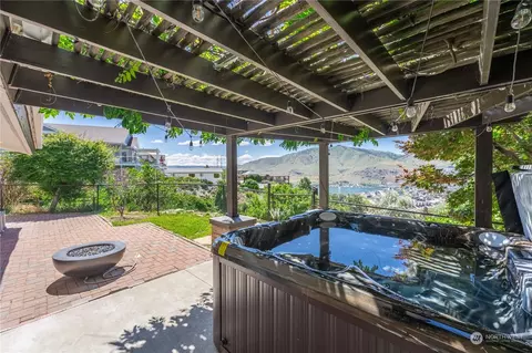 118 Long Dr, Chelan, WA 98816