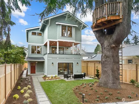 2414 9th Ave W, Seattle, WA 98119