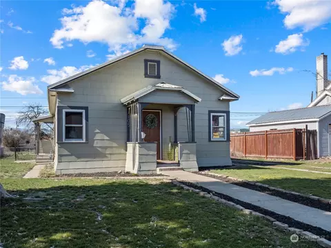 105 N Ruby St, Ellensburg, WA 98926