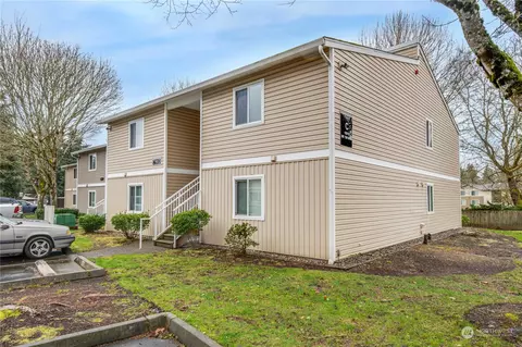 12513 NE 130th Way #C-201, Kirkland, WA 98034