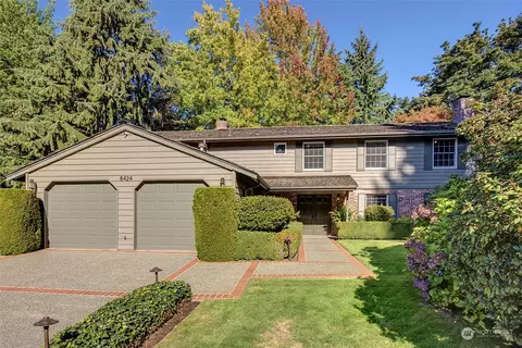 8424 SE 35th St, Mercer Island, WA 98040
