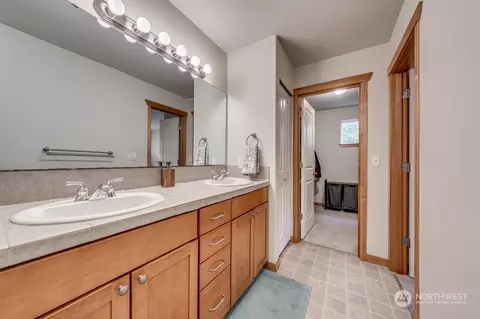 Bath - 7510 Broadway #14, Everett, WA 98203 photo 4 of 4