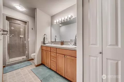 Bath - 7510 Broadway #14, Everett, WA 98203 photo 3 of 4