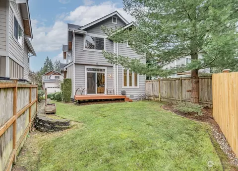 Exterior - 7510 Broadway #14, Everett, WA 98203 photo 5 of 8