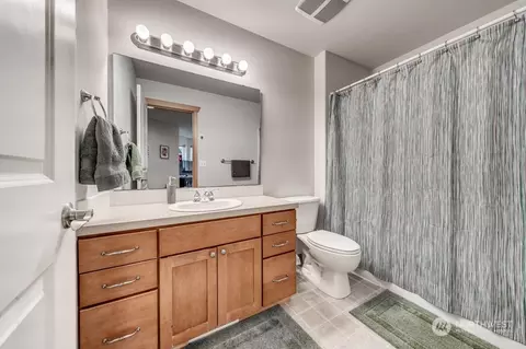 Bath - 7510 Broadway #14, Everett, WA 98203 photo 2 of 4