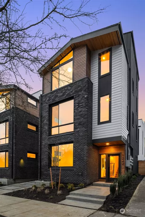 1242 NE 69th St, Seattle, WA 98115