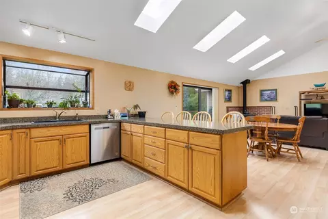 Kitchen - 20615 Brown Rd, Monroe, WA 98272 photo 1 of 3