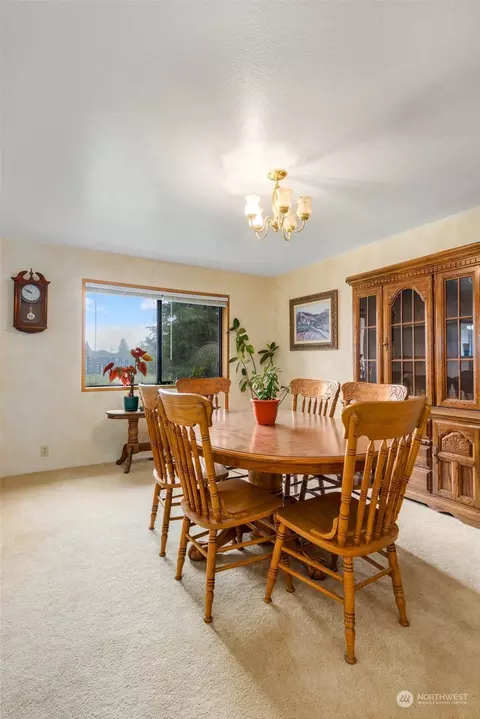 Dining - 20615 Brown Rd, Monroe, WA 98272 photo 1 of 2