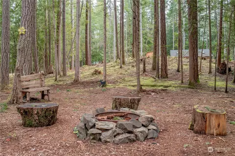 141 N Duckabush Dr W, Hoodsport, WA 98548