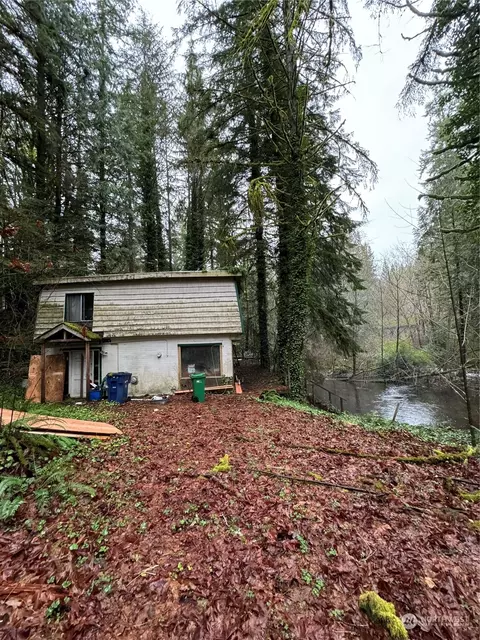 16536 Mink Rd, Woodinville, WA 98077