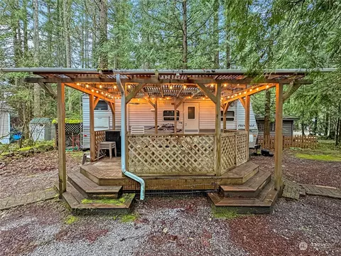 146 5 Big River Blvd W, Deming, WA 98244