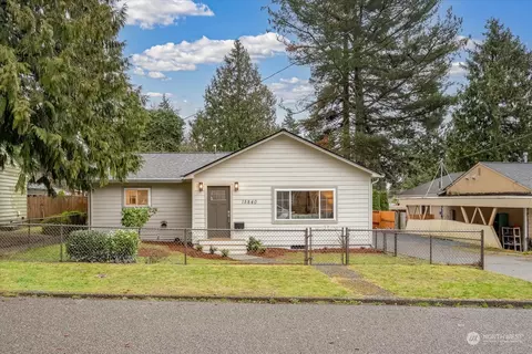 15840 28th Ave NE, Shoreline, WA 98155
