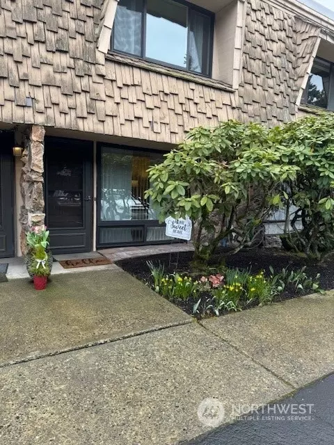 20714 76th Ave W #5, Edmonds, WA 98026