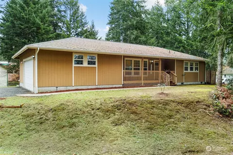 231 NE Captain Hook Dr, Belfair, WA 98528