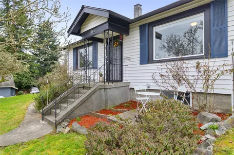 247 S Yantic Ave, Bremerton, WA 98312