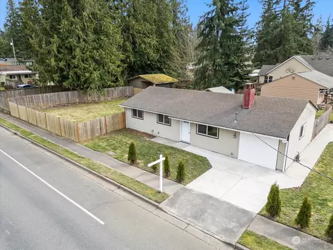 5424 204th St, Lynnwood, WA 98036