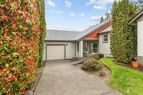 9772 Windcove Ln NW, Silverdale, WA 98383