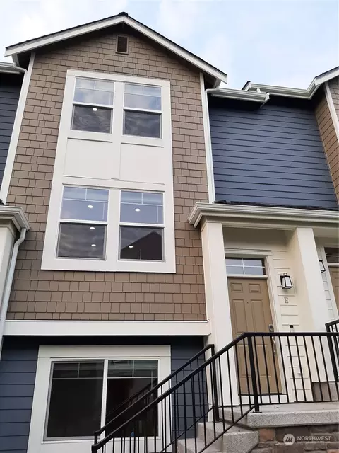 12005 NE 193rd Ln #E, Bothell, WA 98011