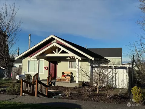 117 E 12th St, Port Angeles, WA 98362
