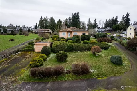 1466 Colchester Dr E, Port Orchard, WA 98366
